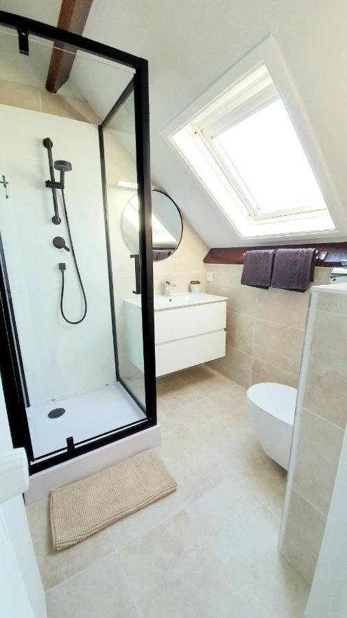 Chambre Double Deluxe (2 Adultes + 1 Enfant)